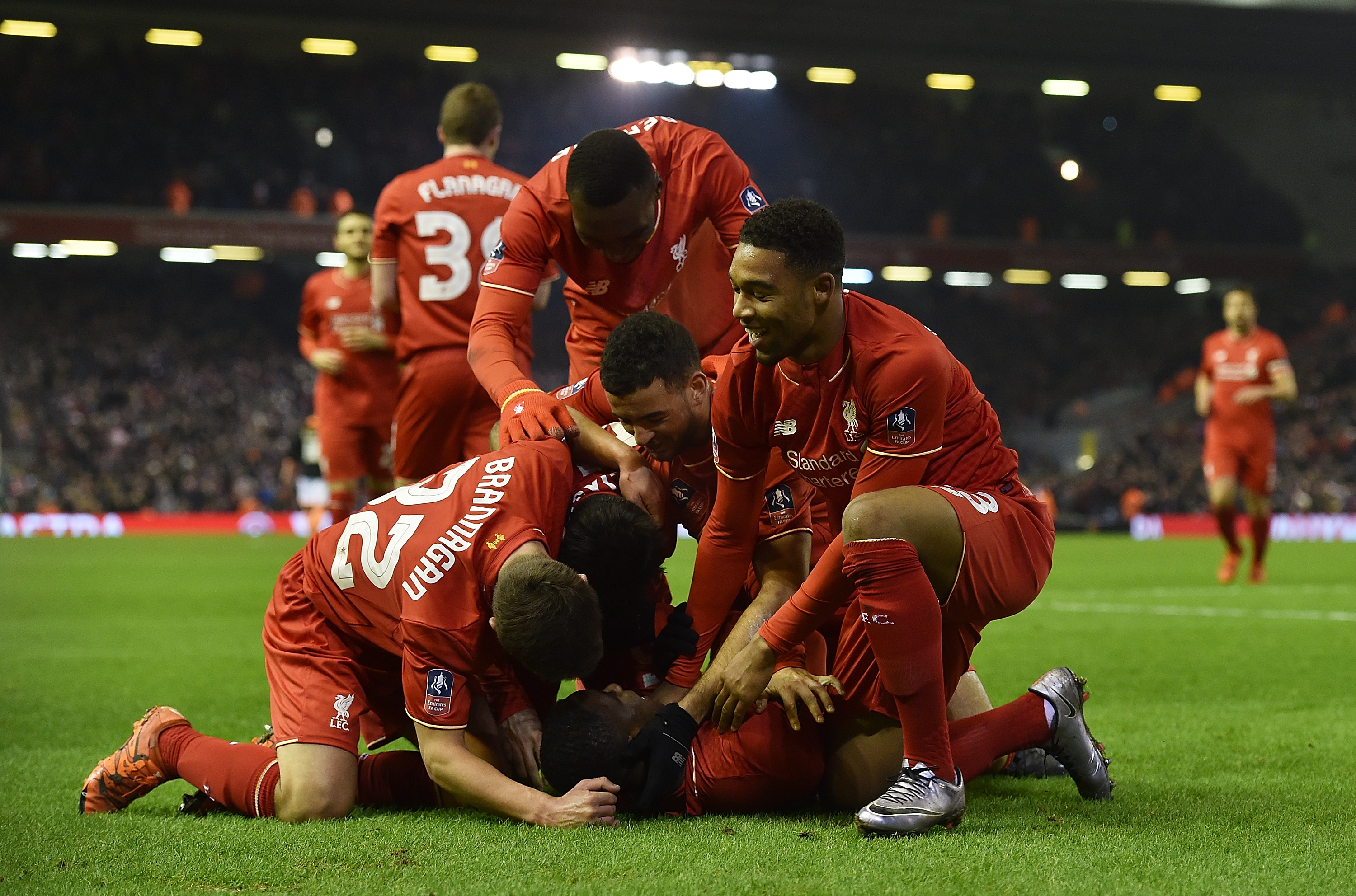 意甲战报：贝内德扎克点射、恩佐拉直红，比萨0-1帕尔马（帕尔马1-0力克比萨：贝内德扎克点球，恩佐拉直红）