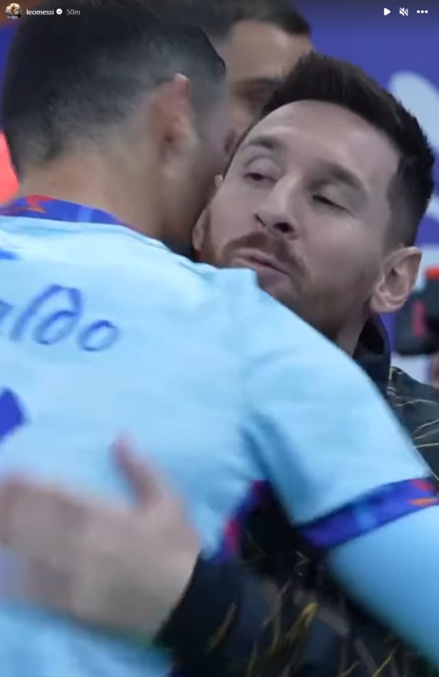 苏超夺冠后，泰州正探索开通主题旅游专列；高铁线路正在修建（苏超加冕后，泰州谋划开行主题旅游专列；高铁线路建设加速推进）