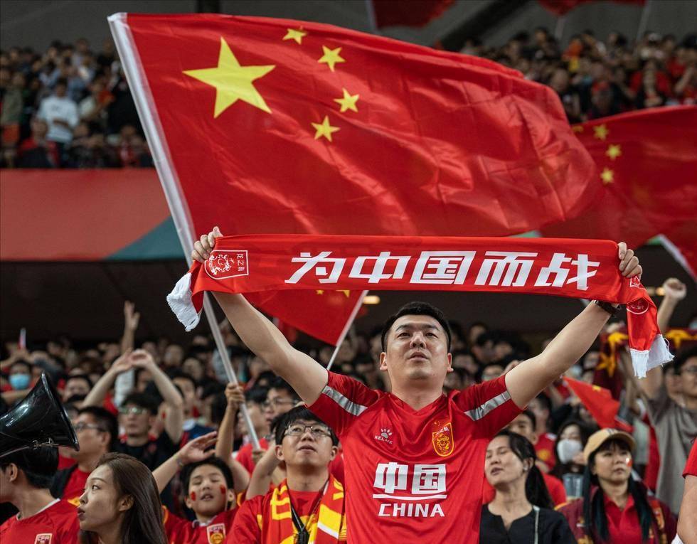 弗兰克：我的首选还是留在中国踢球；我带着喜悦与自豪离队（弗兰克：首选继续留在中国踢球，离队满怀喜悦与自豪）