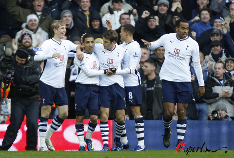 消除阻碍，重磅对决近在咫尺！乌西克VS维尔德：WBC正式批准巅峰碰撞（障碍扫清，巅峰对决一触即发！乌西克对阵维尔德：WBC官宣批准）