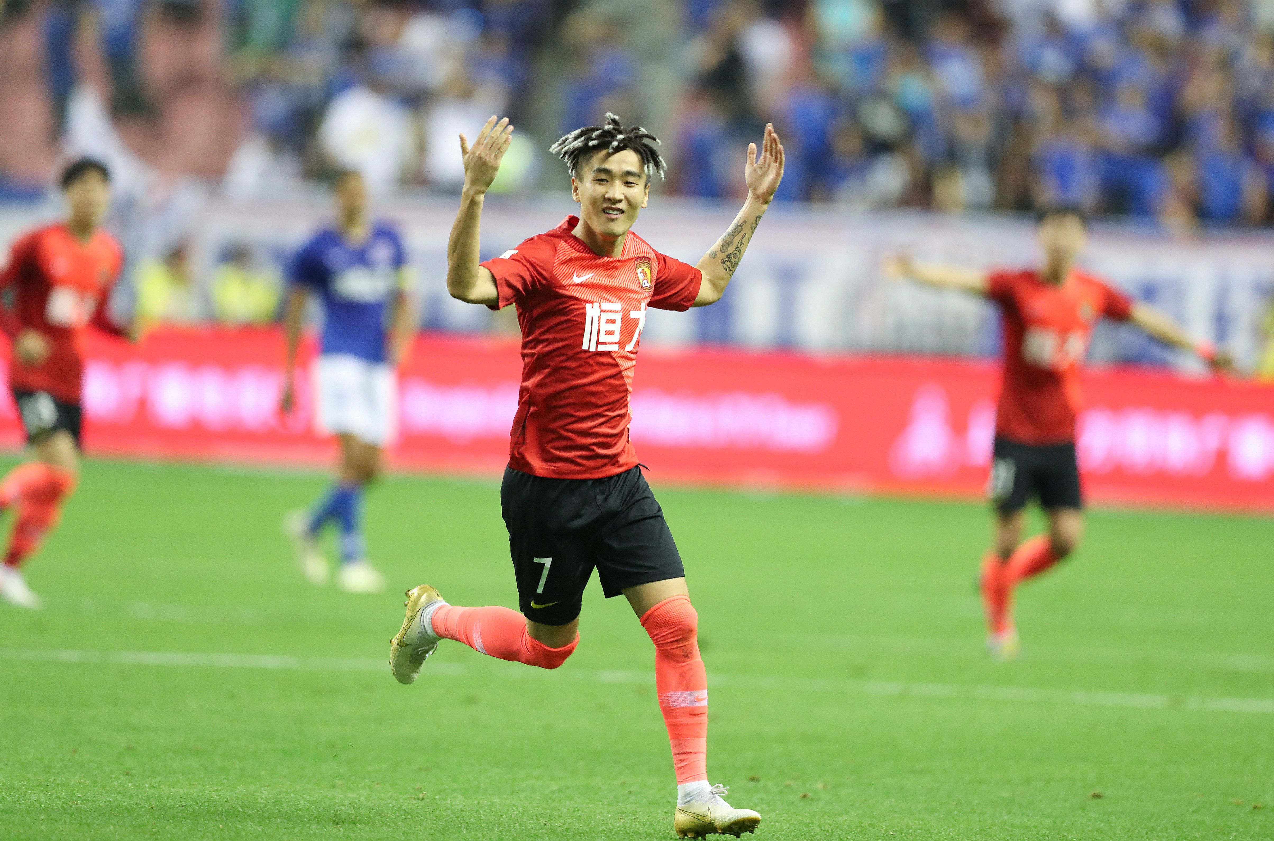 前国米后卫就8场比赛3张红牌致歉：对我来说也发人深省（前国米后卫因8场3红致歉：这段经历令我深刻反思）