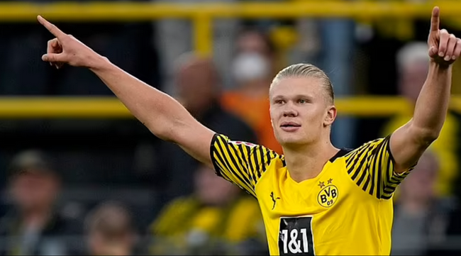 泰州队门将戴曜城谈苏超夺冠：我们值得冠军，泰州人民过年了（泰州队门将戴曜城评苏超封王：冠军实至名归，泰州举城同庆）