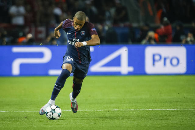 欧冠生死战!数据：曼城主场无惧皇马 或2-1小胜（欧冠生死局：数据看好曼城主场不惧皇马，或2-1险胜）